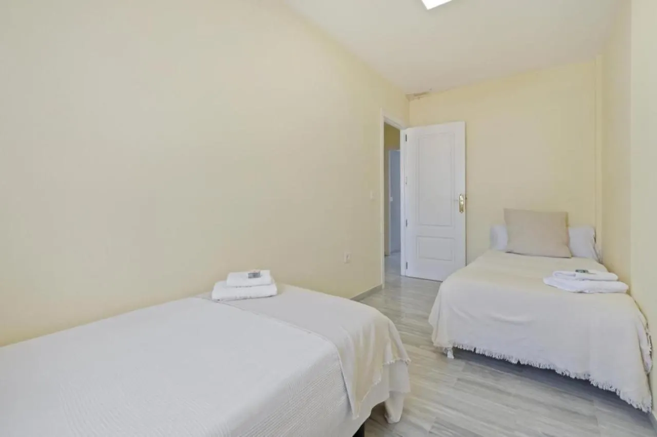Apartamento En Calle Cuarteles De Dos Habitaciones Malaga Spain